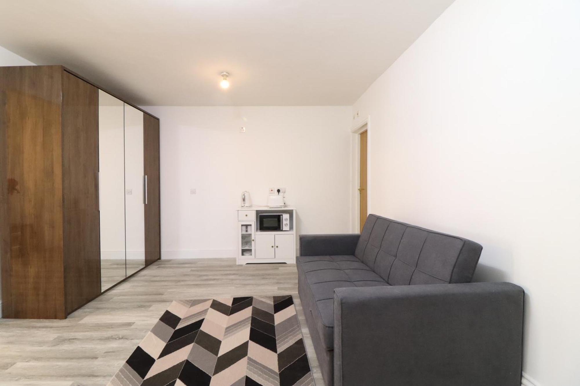 Guest house Independent Luxury En-suite *